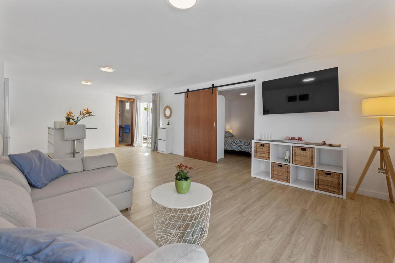 Апартаменти Famara Loft 12 Екстер'єр фото